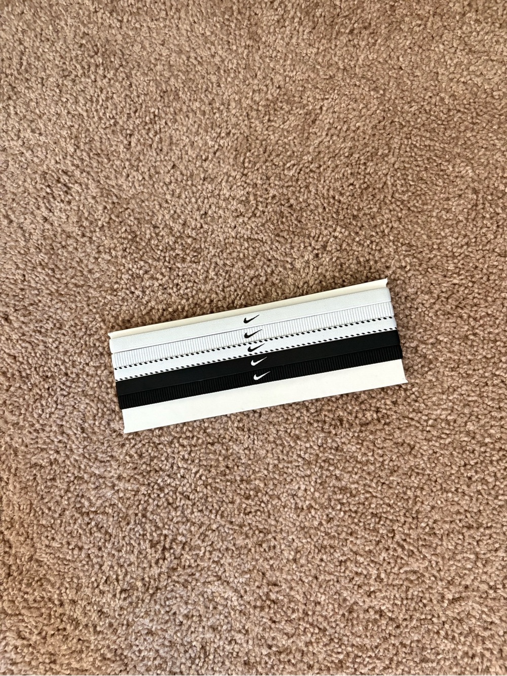 New Black and White Nike Headbands 5-pack